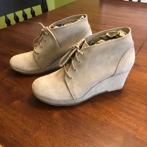 CLARKS Originals Suede Wedge Booties!!